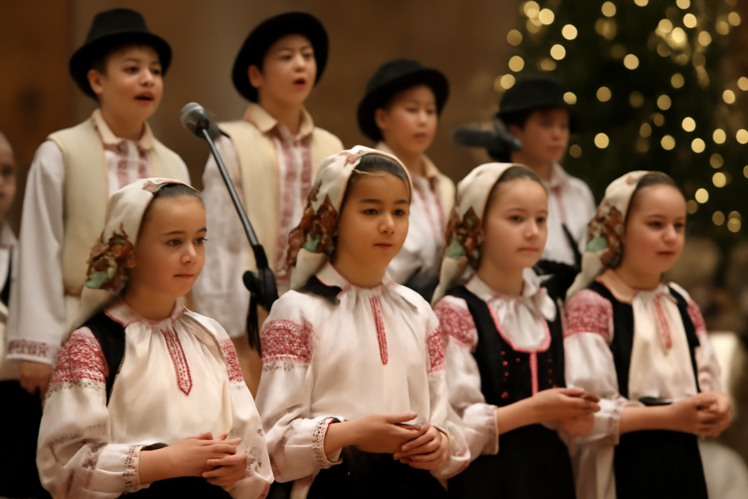 Concert de colinde Nașterea Domnului în Glasul Copiilor, în Baia Mare - Sărbătoare muzicală de Crăciun în oraș